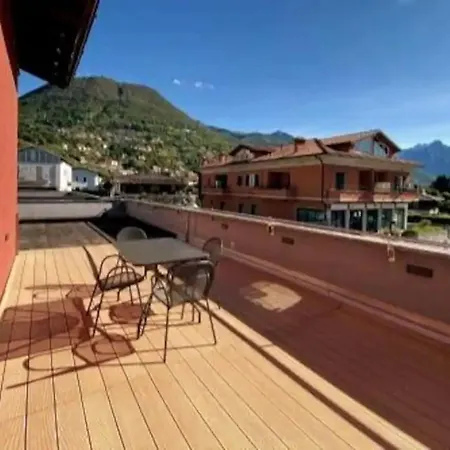Im Zentrumelegante Sul Lago Di Como Apartamento Domaso